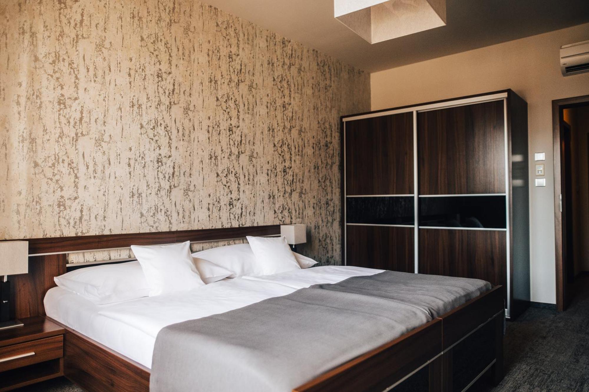 Hotel Elegance Šumperk Extérieur photo